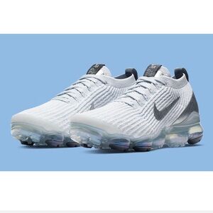 Nike Air Vapormax Flyknit 3.0 Pure Platinum with Purple Iridescent